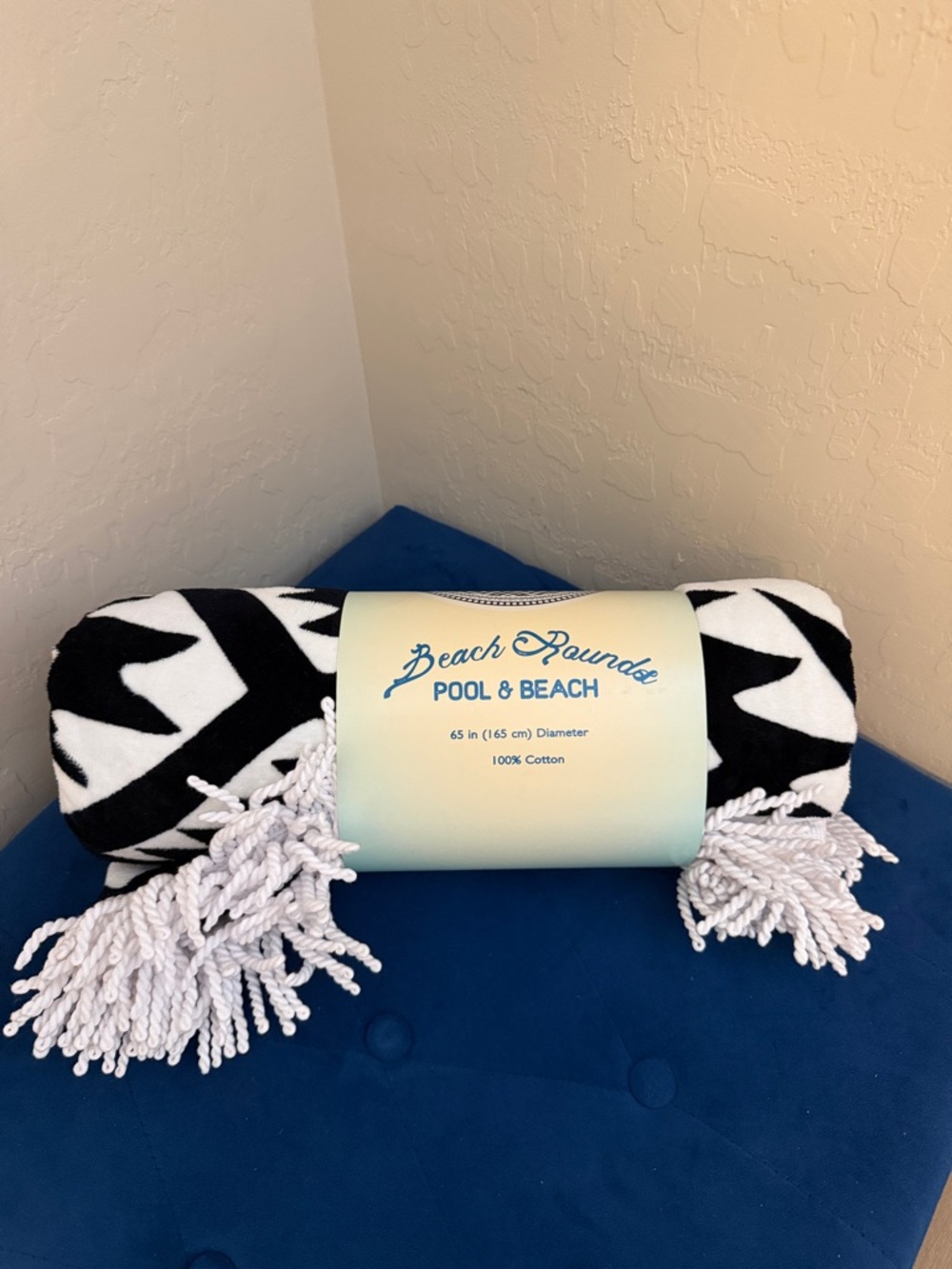 Beach Rounds Pool & Beach Round Towel - Black & White